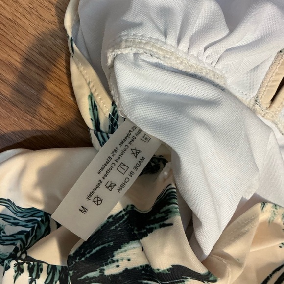 NWOT Elegant Cream & Botanical Print Halter One-Piece Swimsuit – Size M - Picture 4 of 9